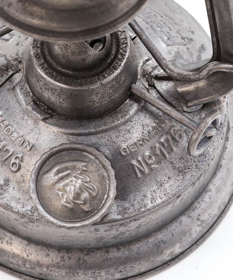 FEUERHAND 176e  40's -