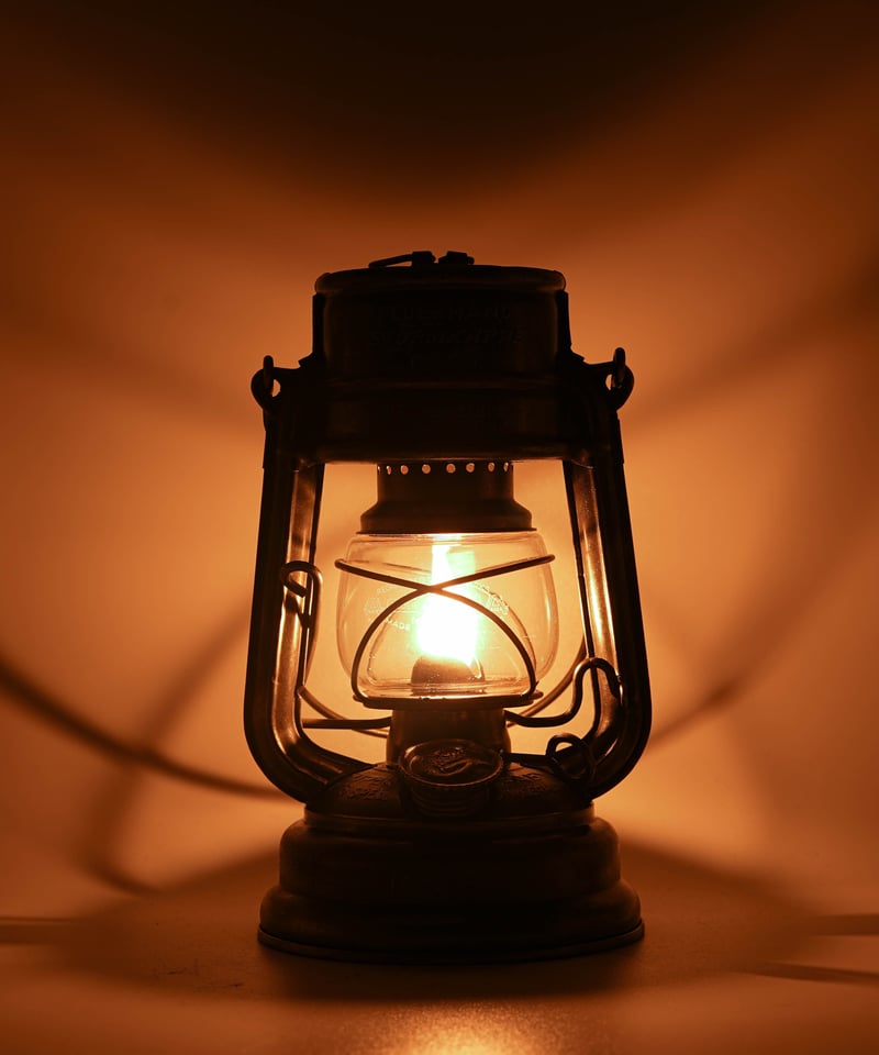 ランタン FEUERHAND 176 SPEC STK DBPa K1490 ランタン FEUERHAND 176 SPEC STK DBPa K1490 - メルカリ