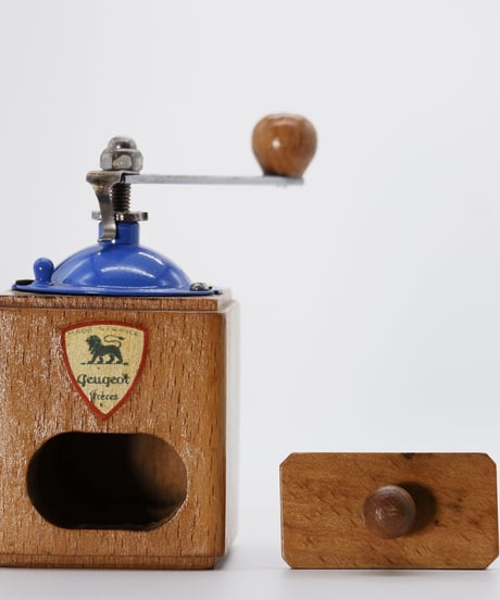 Peugeot pepper mill blue