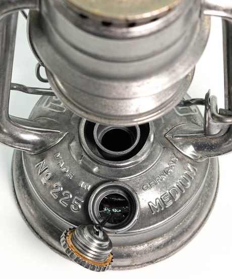 FEUERHAND №225 MEDIUM  2nd 39's - 42's