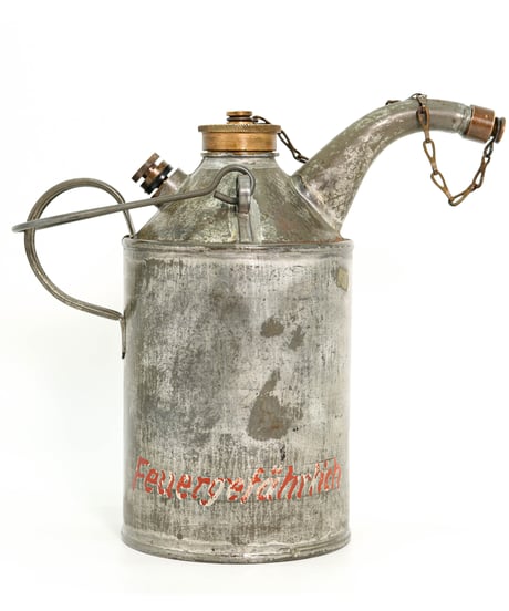oil can  1L 1900's - 1930's