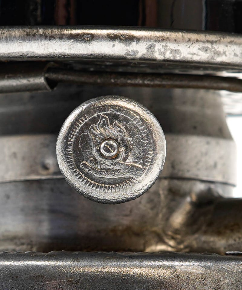 Snow Peak - 【FEUER HAND】新品　フュアハンド　アンブラグレー　2021年限定カラー FEUERHAND フュアーハンド ランタン&リフレクターセット ジンク