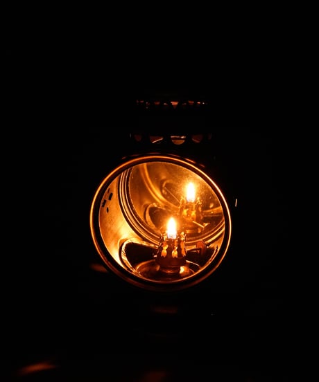 OIL LAMP MADE IN HONG KONG
