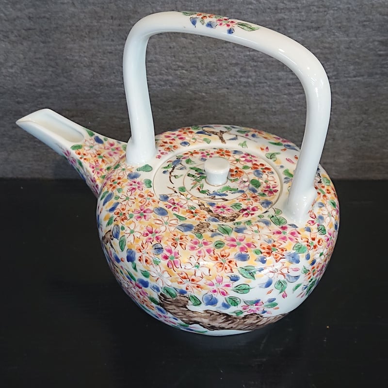 平戸泰山 「極彩赤絵」】 枝桜 屠蘇揃 | (株) 中山陶和堂 有田