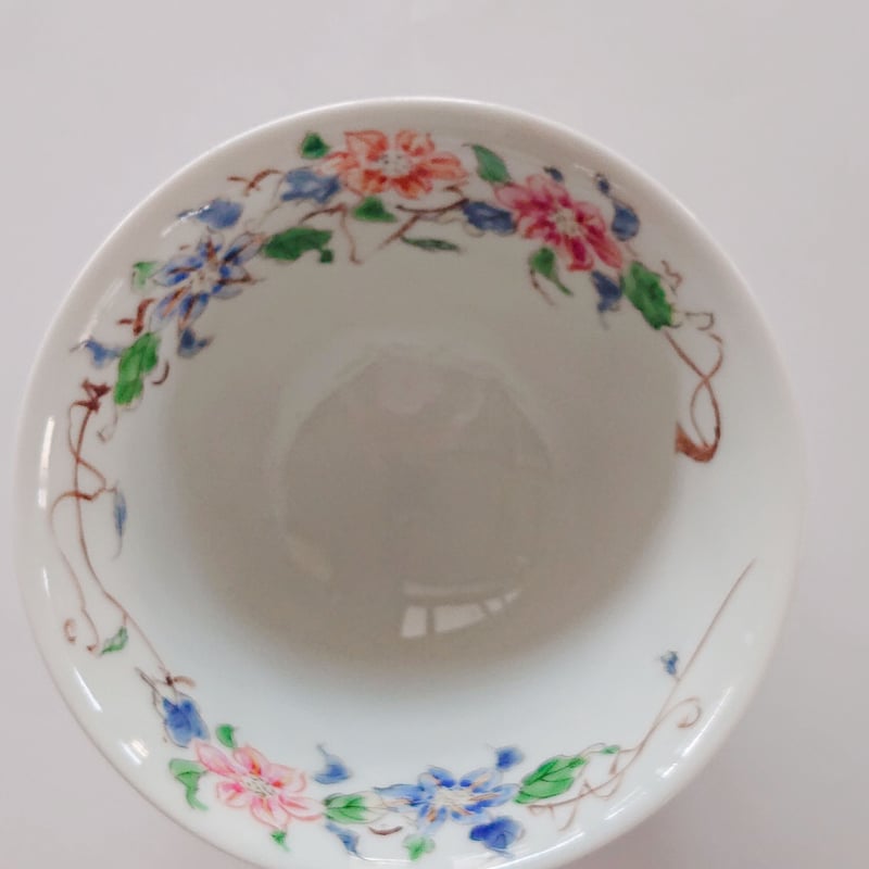 平戸泰山 「極彩赤絵」】鉄線花 姫茶碗 | (株) 中山陶和堂 有田