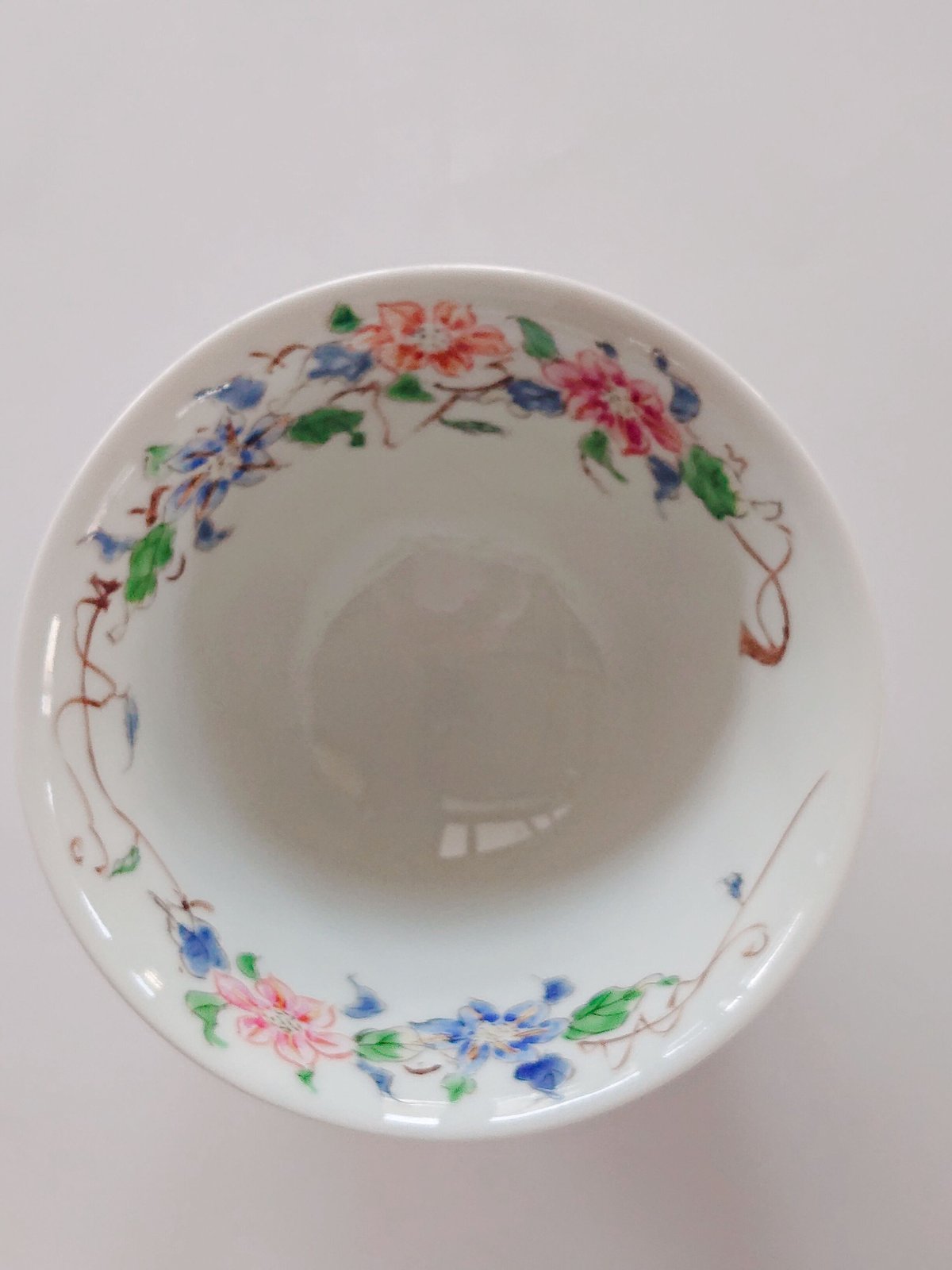 平戸泰山 「極彩赤絵」】鉄線花 姫茶碗 | (株) 中山陶和堂 有田