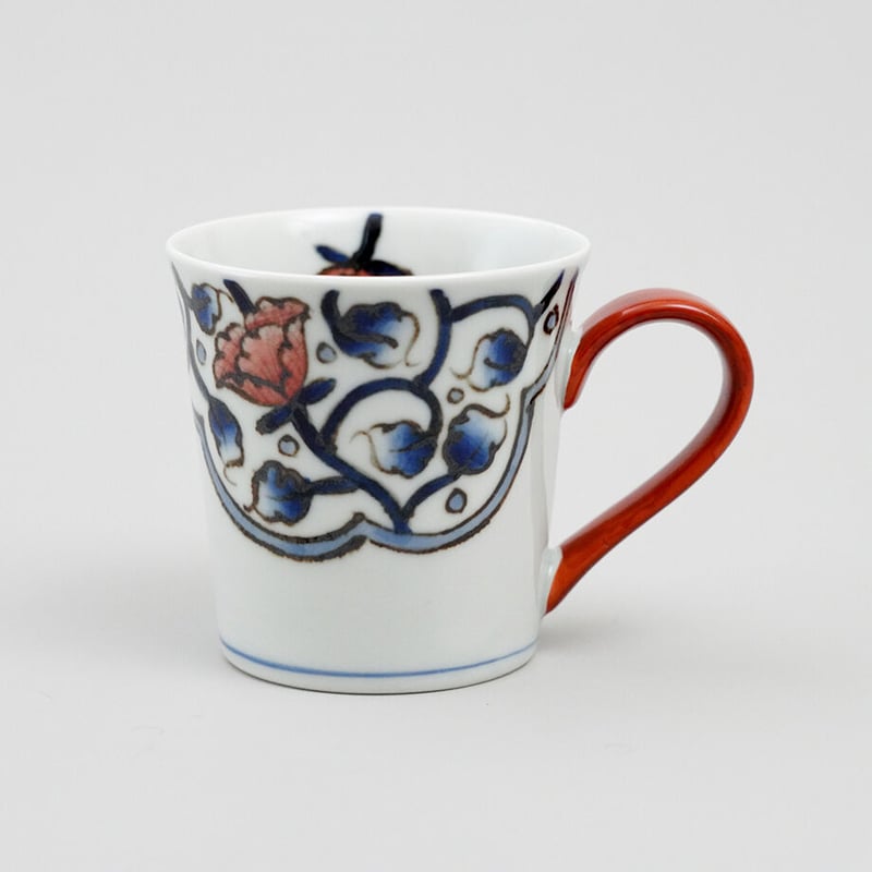 染付 白抜 花絵(赤) マグカップ | (株) 中山陶和堂 有田