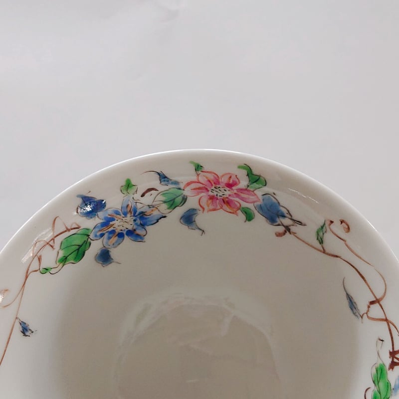 平戸泰山 「極彩赤絵」】鉄線花 姫茶碗 | (株) 中山陶和堂 有田