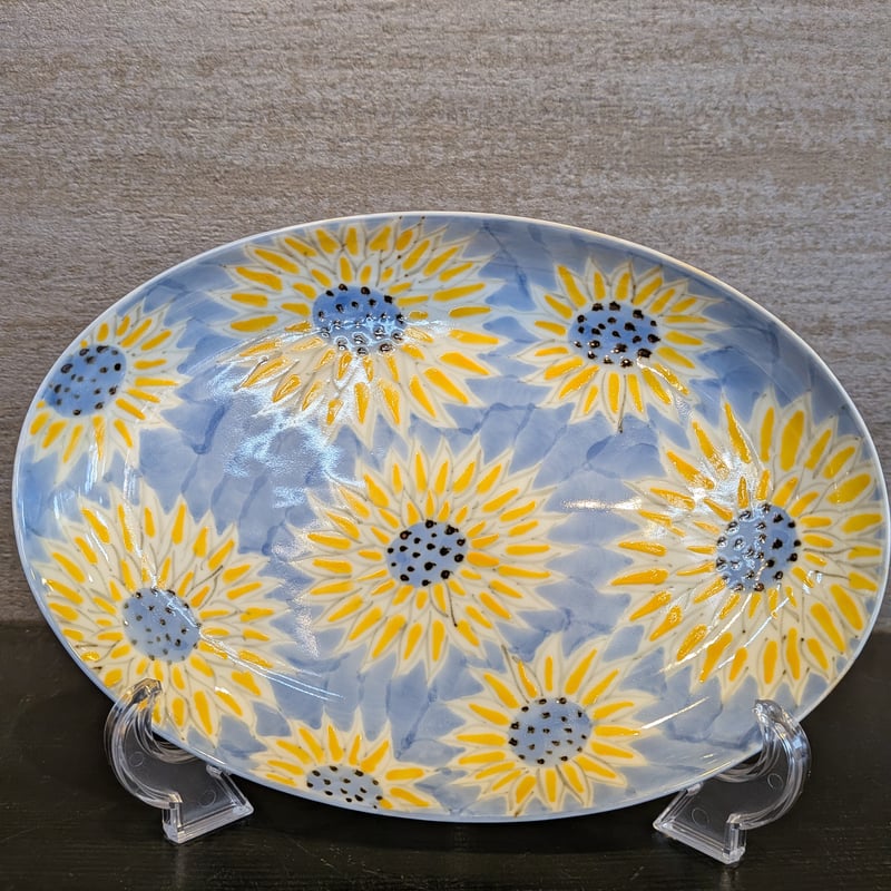 錦ひまわり柄 楕円深皿（高台外側） | (株) 中山陶和堂 有田