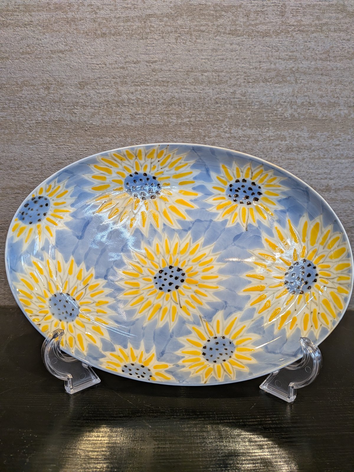 錦ひまわり柄 楕円深皿（高台外側） | (株) 中山陶和堂 有田