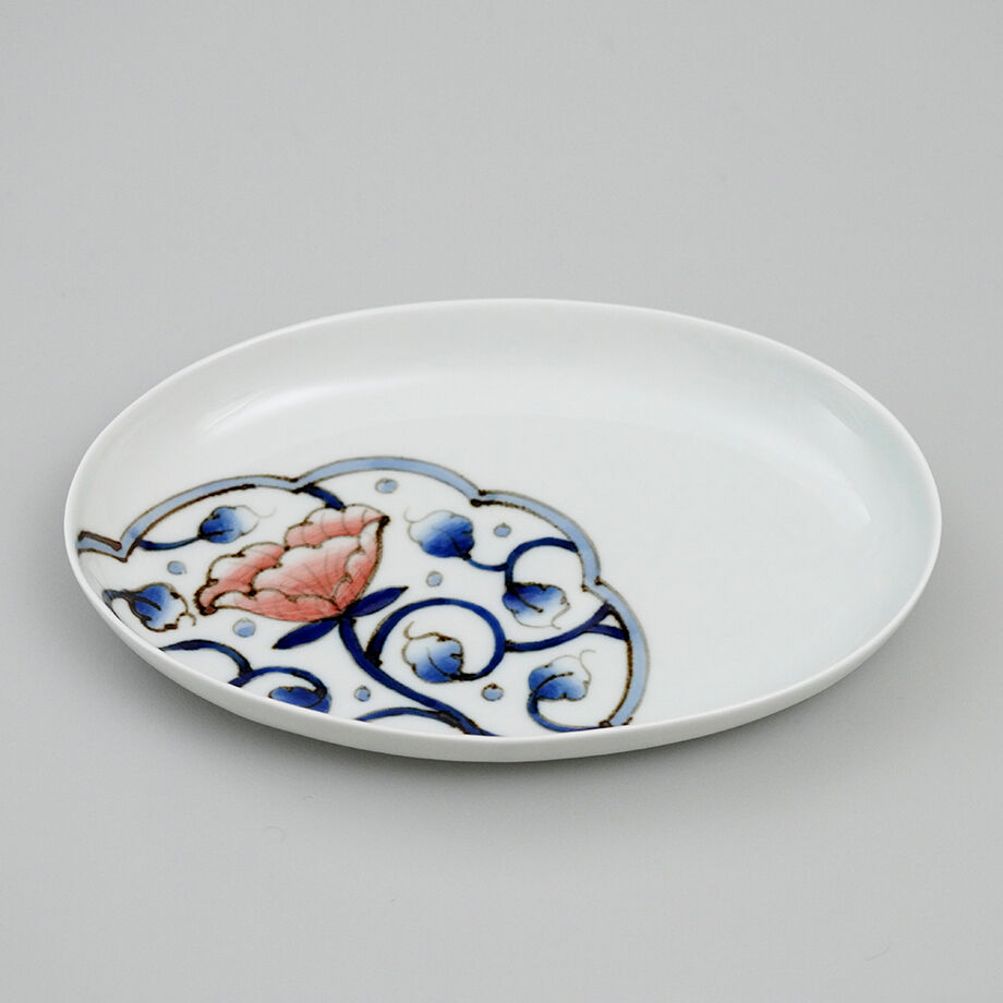 染付白抜 花赤絵 楕円皿(24、5cm) | (株) 中山陶和堂 有田