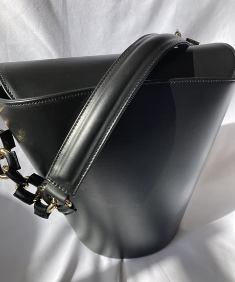 【OUTLET】 BERTHELOTTI  MARGOT ラージ クロスボディバッグ　ブラック
