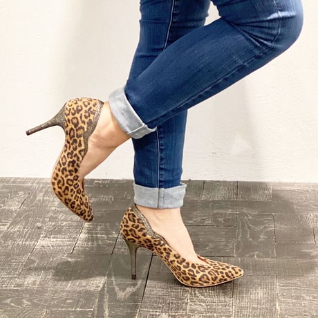 カットデザインエナメルパンプス / V-cut design enamel pumps L0212（LEOPARD）