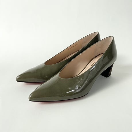 ポインテットトゥ グリッターヒール エナメルパンプス / Pointed-toe glitter heel enamel pumps L0244 (KHAKI/E）