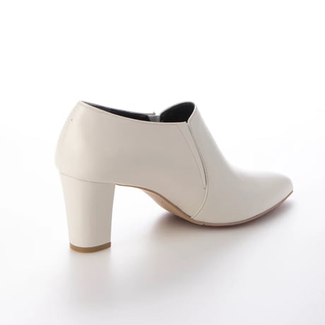 オールウェザーポインテッドヒールブーティ/All weather pointed heel booties L0080 (OFF WHITE）