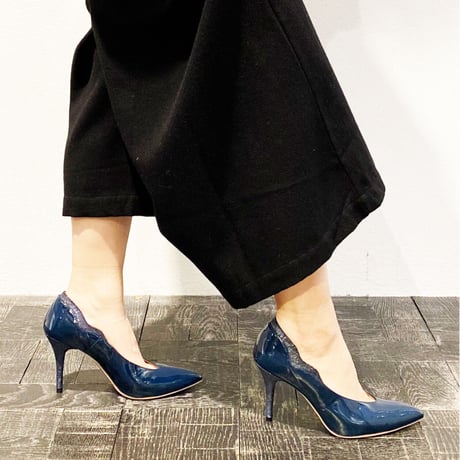 Ｖカットデザインエナメルパンプス / V-cut design enamel pumps L0212（NAVY/E）