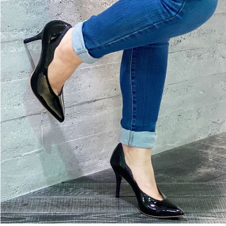 Ｖカットデザインエナメルパンプス / V-cut design enamel pumps L0212（BLACK/E）