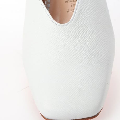 スクエアVカットフラットシューズ / Square v-cut flat shoes L0205（WHITE）