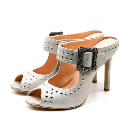 オープントゥスタッズドミュール  / Open toe studded mules L0180 (IVORY）