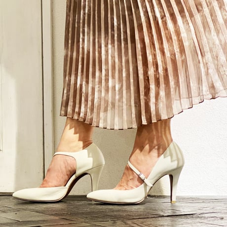 バイアスストラップパンプス/ Bias strap pumps L0164 (IVORY）