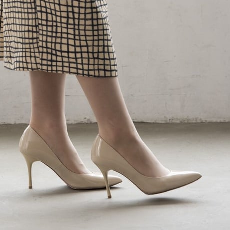 ポインテッドトゥエナメルヒールパンプス/Pointed toe enamel heel pumps L0209E (BEIGE/E）