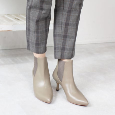 オールウェザーポインテッドサイドゴアショートブーツ/All weather pointed side gore short boots L0230 (GREIGE)