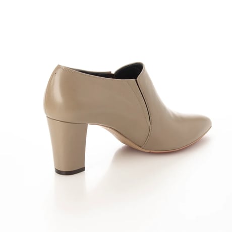 オールウェザーポインテッドヒールブーティ/All weather pointed heel booties L0080 (GREIGE）