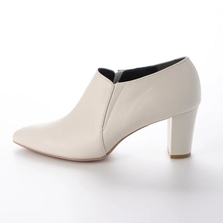 オールウェザーポインテッドヒールブーティ/All weather pointed heel booties L0080 (OFF WHITE）