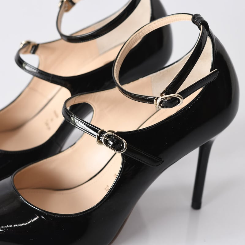 ポインテッドトゥストラップヒールパンプス / Pointed toe strap ポインテッドトゥストラップヒールパンプス / Pointed toe strap