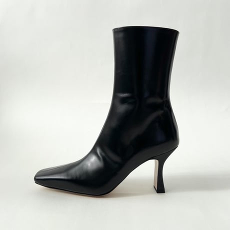 スリムスクエアセンターシームデザインショートブーツ/Slim Square Center Seam Design Short Boots L0245 （BLACK）