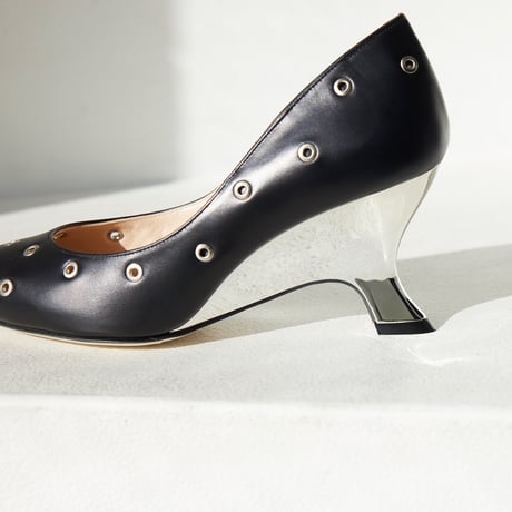 アイレットメタリックウェッジパンプス/Eyelet metallic wedge pumps L0262 (BLACK）