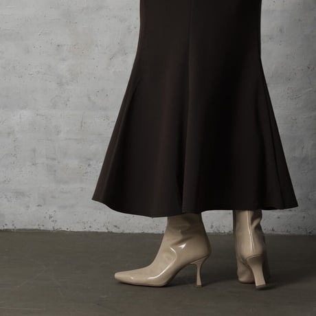スリムスクエアセンターシームデザインショートブーツ/Slim square center seam design short boots L0245 （BEIGE）
