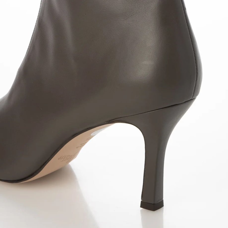635de74b4aed1969fadbb717