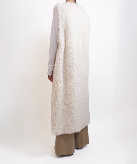 D-05 Faux fur Vest  <WHITE> sample