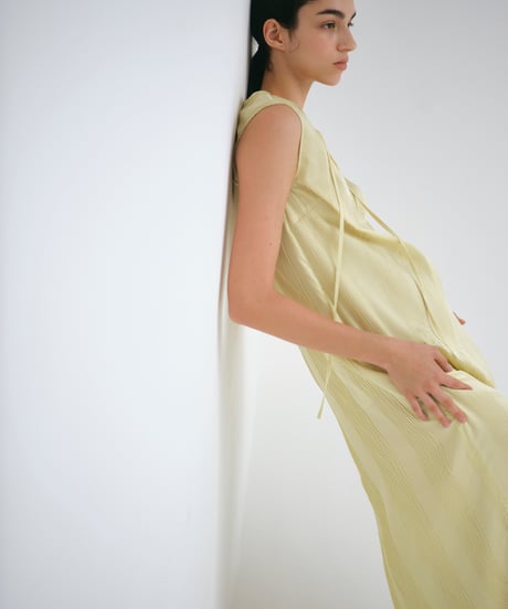D-01/01 Pleats Sleeveless Dress<LIGHT YELLOW>  sample