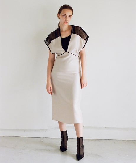 D-03 Wave lace Dress ＜BEIGE> sample
