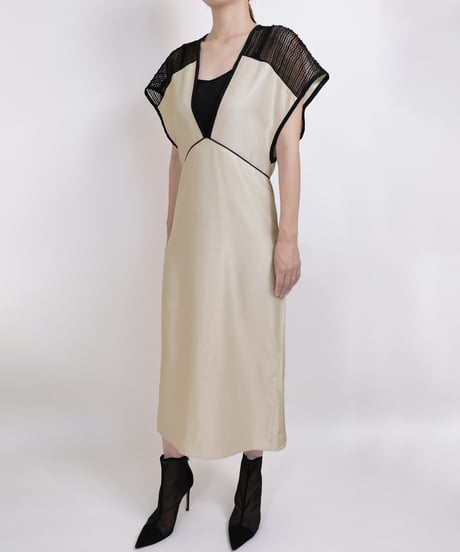D-03 Wave lace Dress ＜BEIGE> sample