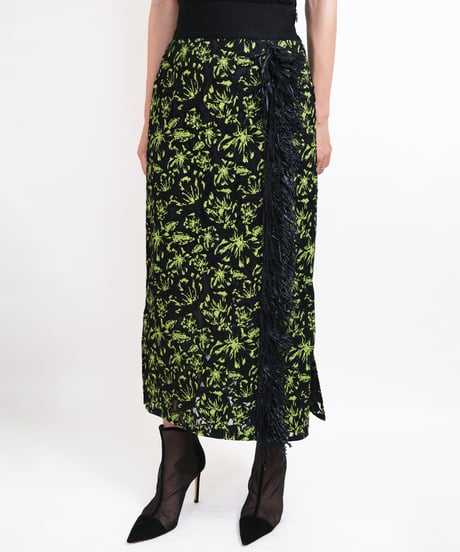 S-02 Flower Lace Fringe Skirt  <BLACK lace>