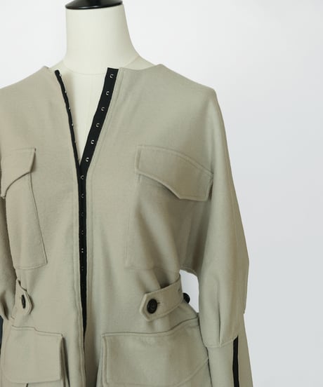T-02/01 Compression wool Work outer [GREGE] sample