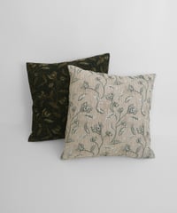 EG/C-01 Flower Jacquard Cushion Cover