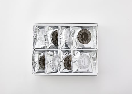 マニフィック8個入