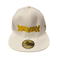 YAVAYキャップ(ホワイト×ゴールドver.)