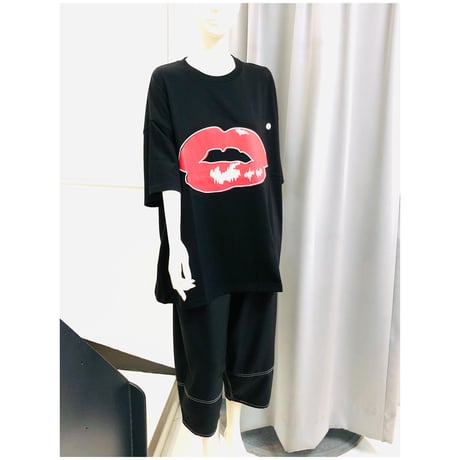 デザイナーブランドｇｏｍｍｅ 　リッププリントビッグＴシャツ