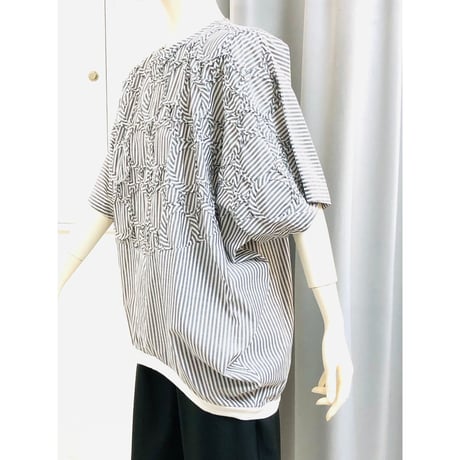 デザイナーズブランドｇｏｍｍｅ　ドットコート刺繍ドルマンブラウス