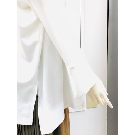 ＲＯＳＩＥＲ　 袖フレアーチュニックプルオーバー