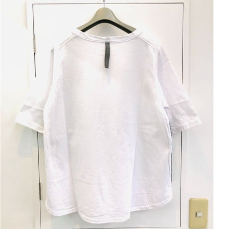 Ｐａｒｔｉｃｕｌａｒ   クールネック五部袖Ｔシャツ