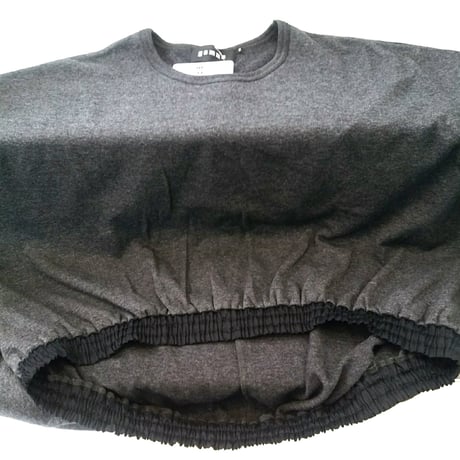 デザイナーブランドｇｏｍｍｅ   裏毛フェムギャザーＴシャツ