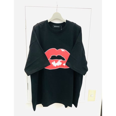 デザイナーブランドｇｏｍｍｅ 　リッププリントビッグＴシャツ