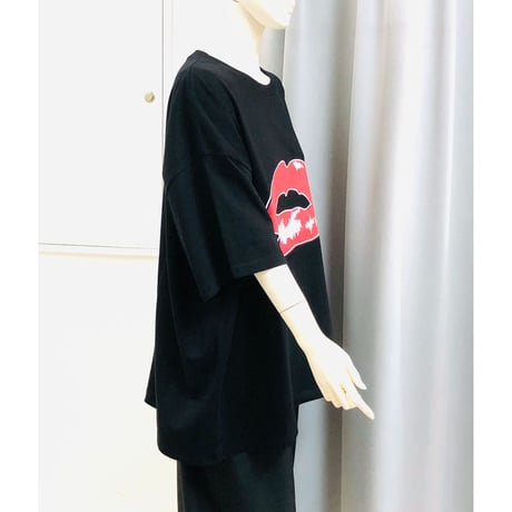 デザイナーブランドｇｏｍｍｅ 　リッププリントビッグＴシャツ