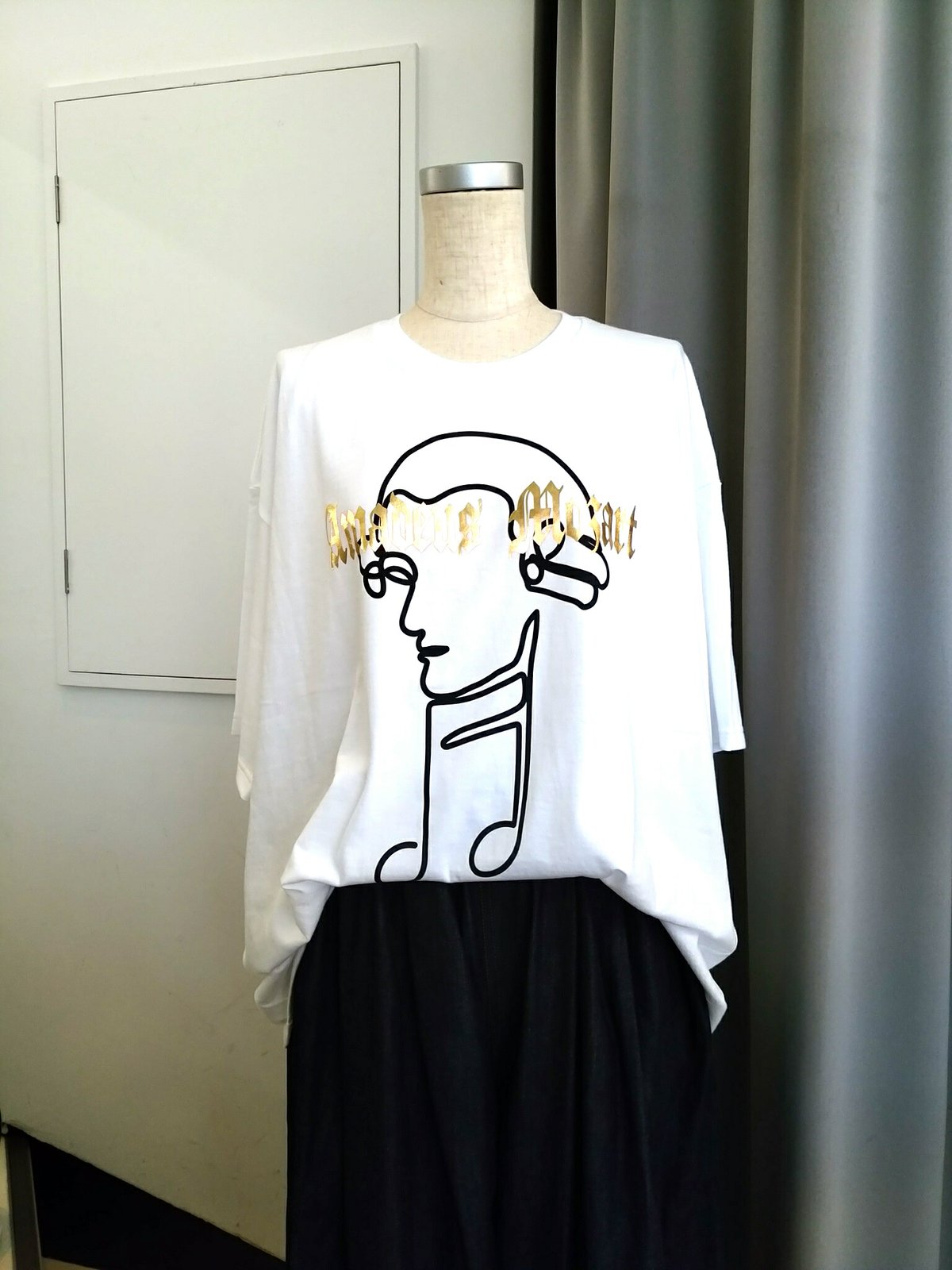 ❤*ド様 gommeモーツァルト ♫ グラフィック 長袖Tシャツ M 定価17, fit=scale-down,w=1200